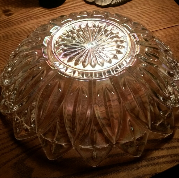 Beautiful Carnival Cut Glass Crystal Bowl EAC - Picture 2 of 4